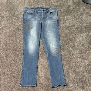 White House black market like new worn once. Size 10 beautiful silver beading